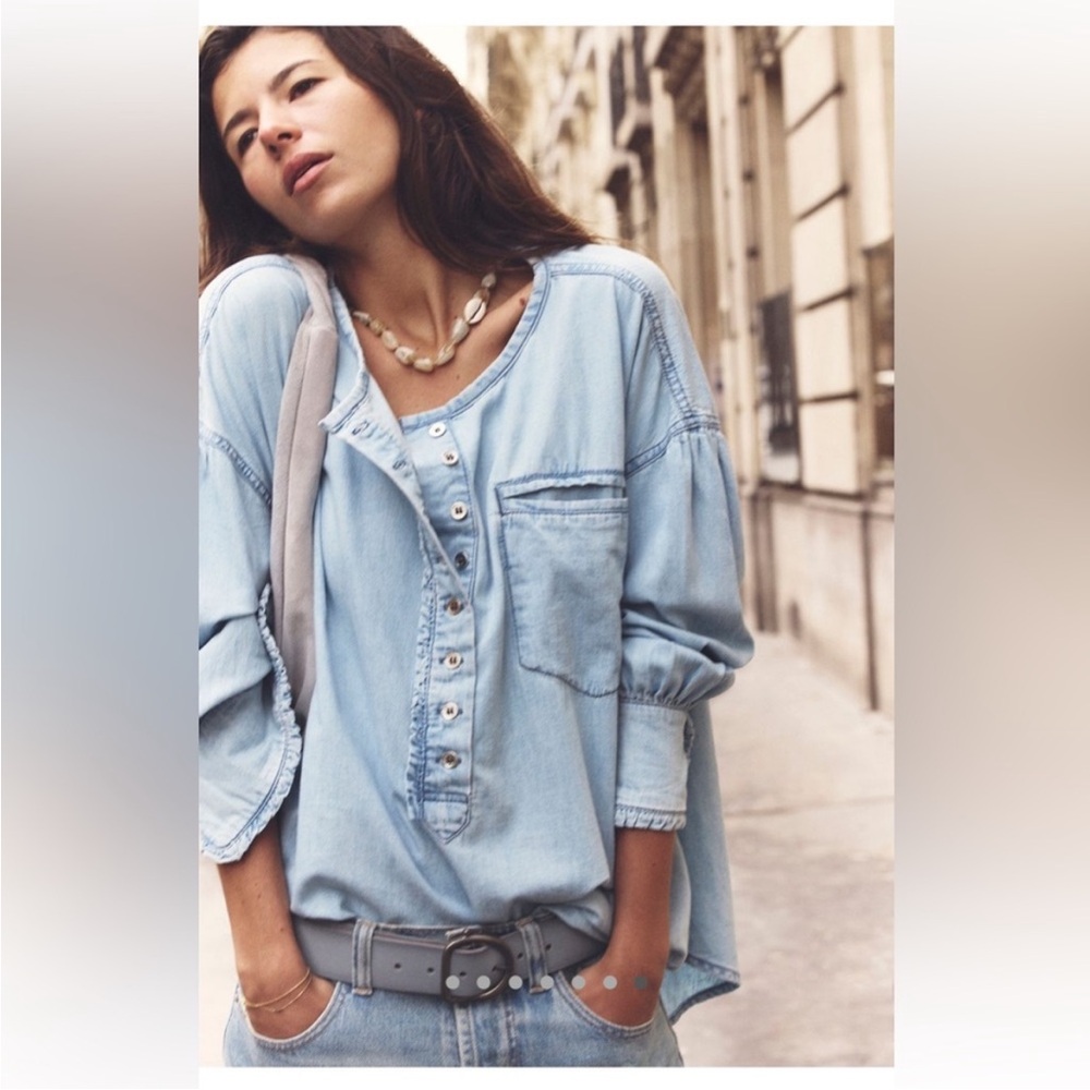 Free People NWT Denim Dreaming Pullover Size Large in So Soft Light Wash - Picture 3 of 12